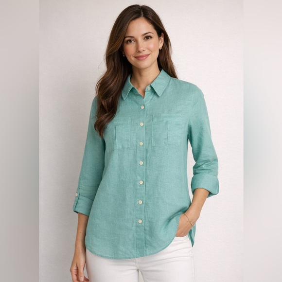 Gold Label Investments Tops - Relaxed Button-Down Shirt in Seafoam Green